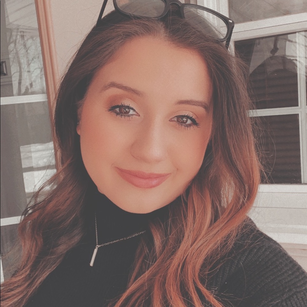 Meet your Posher, Kayla